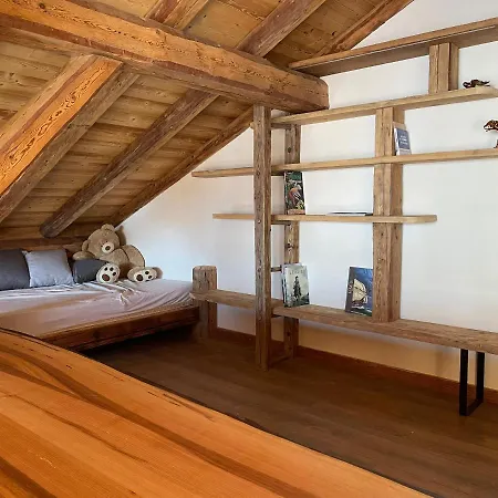 Chalet Familial Le Perray Alpine Lodge, Panoramic View