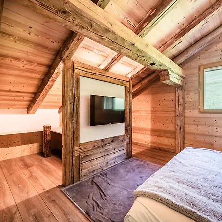 Chalet Familial Le Perray Alpine Lodge, Panoramic View