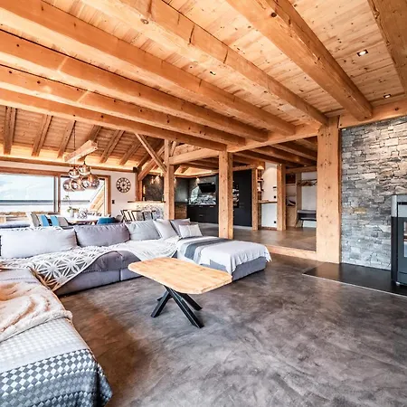 Chalet Familial Le Perray Alpine Lodge, Panoramic View