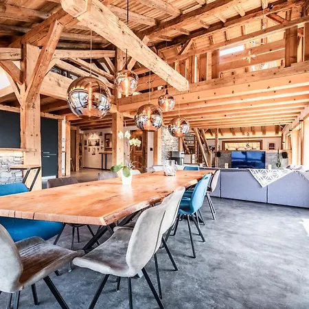 Chalet Familial Le Perray Alpine Lodge, Panoramic View