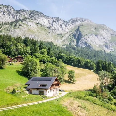 Le Perray Alpine Chalet *